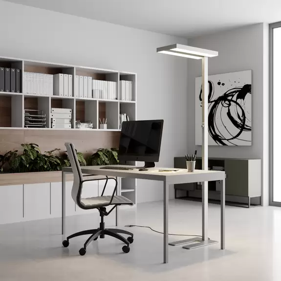 Lampenwelt Arcchio LED-Stehlampe Logan Basic, silber, 6.000 lm, dimmbar Muttertagsangebot