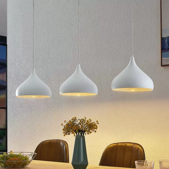Lampenwelt Lindby Pendelleuchte Elamira, weiß, Alu, 133 cm, 3-flg Cyber Monday