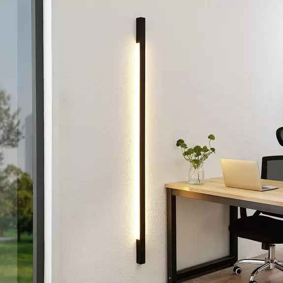 Lampenwelt Arcchio Ivano LED-Wandleuchte, 170 cm, schwarz Lagerräumung