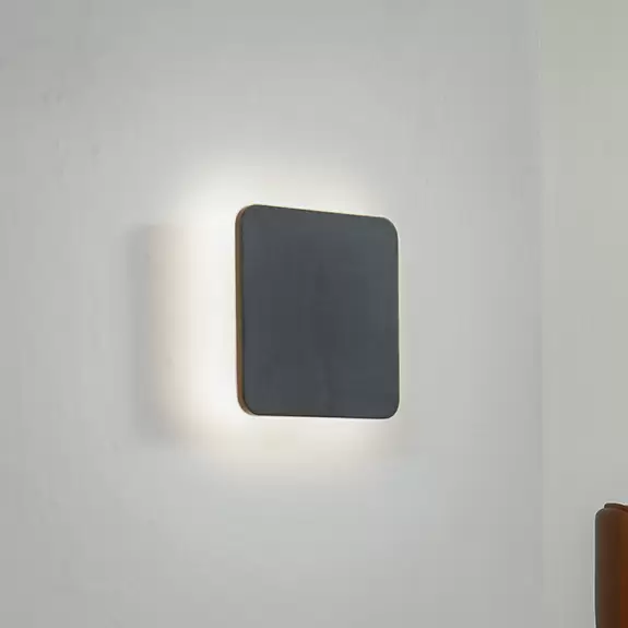 Lampenwelt Lucande LED-Wandleuchte Elrik, schwarz, 22 cm hoch, Metall Auslauf