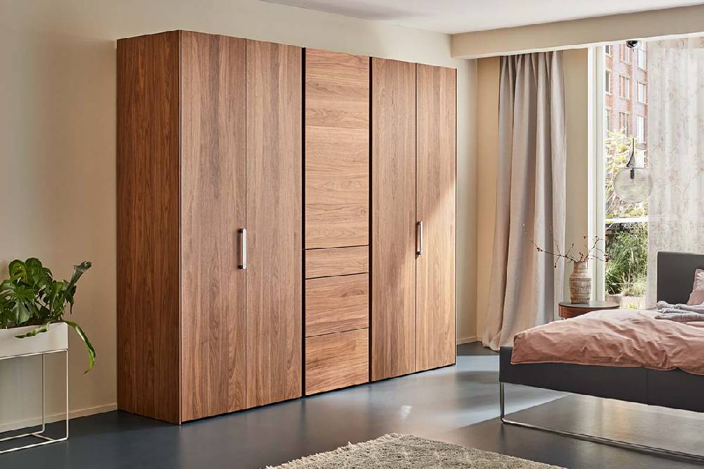 Hülsta NEO – Kleiderschrank