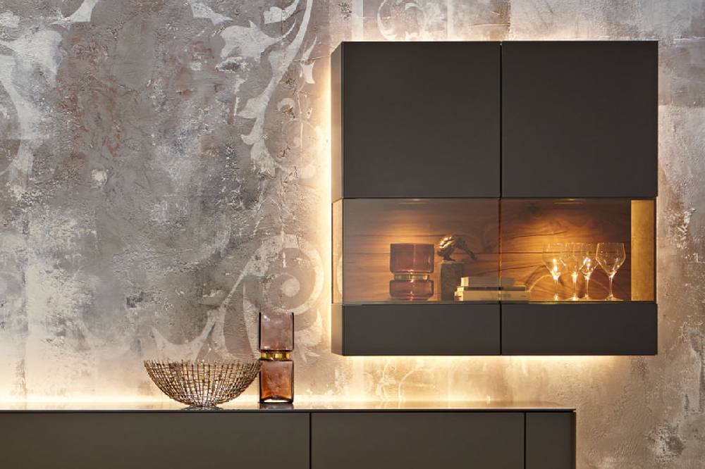 Hülsta GENTIS – Vitrine hängend