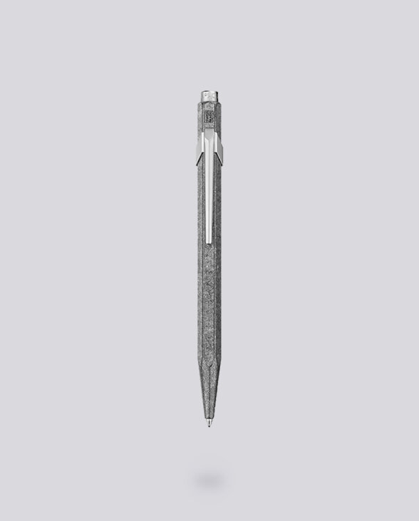 Nuuna Kugelschreiber Caran d'Ache 849 Original mit Etui Black Friday Preise