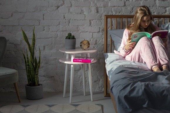Ragaba UFO Side Table diam. 45cm x height 61cm - Dusky pink/white legs Begrenztes Angebot