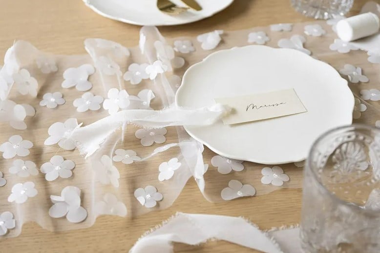 Schöner Leben Tischläufer Tischband Tüll mit 3D Blüten weiß 0,26x5m Top Angebot
