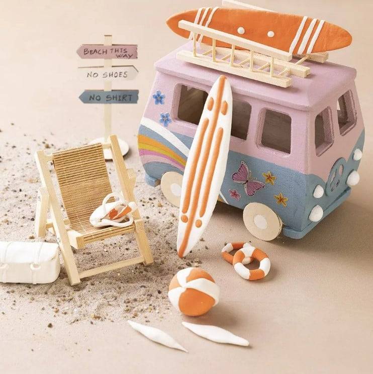Schöner Leben Minibus aus Holz 17x10x13cm von Creativ Company Cyber Monday