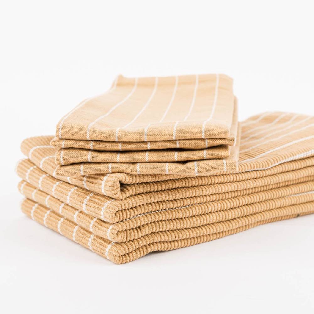 Schöner Leben Set aus 4 Platzsets und 4 Servietten gestreift sandgelb weiß 50x35cm und 40x40cm von Linen & More Blitzverkäufe