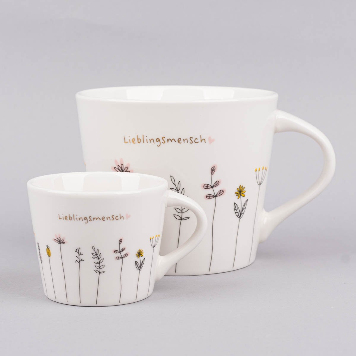 Schöner Leben Tasse Goldtasse aus Porzellan Lieblingsmensch Blumen weiß schwarz bunt gold 420ml von Schreibkram Manufaktur Fabrikladen